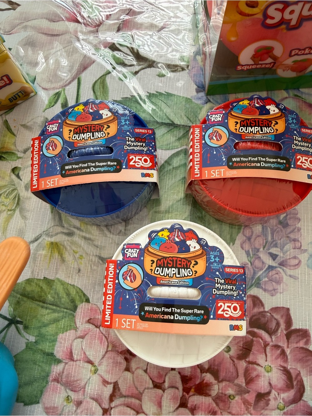 Set of 3 ❤️🤍💙 dumplings ships immediately five Below exculsive xx